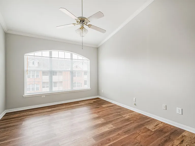 2111 Welch St #B304 — Photo 18