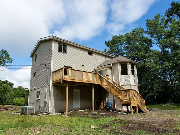 5th image of 34 Sumner Dr