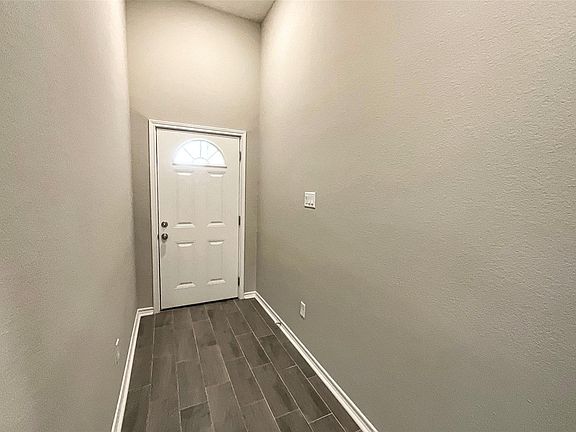 5th image of 8118 Safebuy St