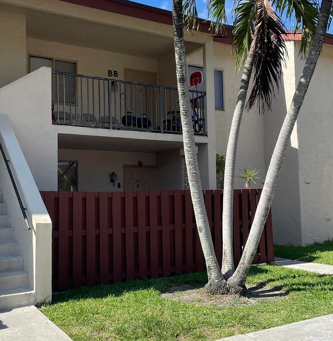 2 bed, 2.0 bath, 1010 sqft, $2,300 — Photo 1