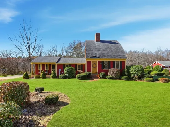 405 Rock Valley Rd, Holyoke, MA 01040