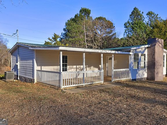 3rd image of 201 Dundee Lake Rd