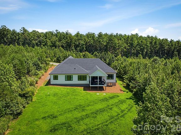 4th image of 2124 Starlight Ln