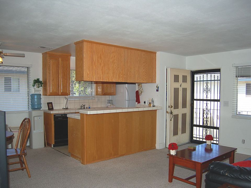1st image of 381 N 1st St APT 4