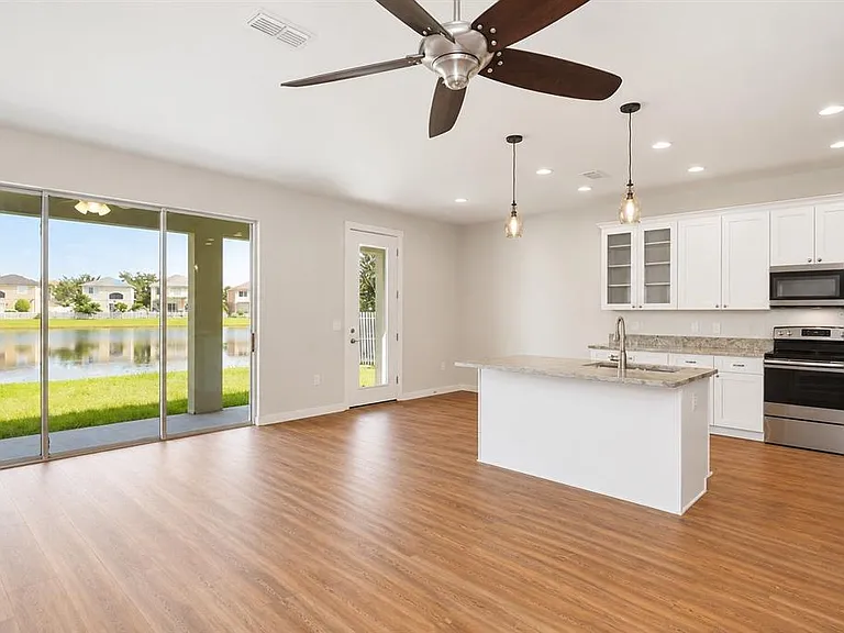 1823 Meadow Pond Way — Photo 4