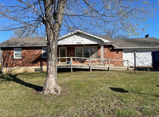 606 S School St, Park Hills, MO 63601