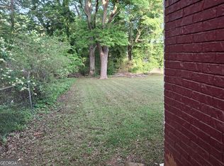 947 Meadow Rock Dr, Stone Mountain, GA 30083