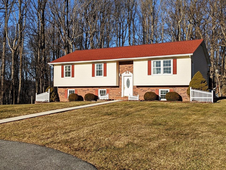 1st image of 95 Cove Hills Ln