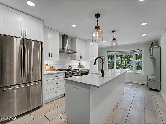 5th image of 1308 Judy Reagan Ln