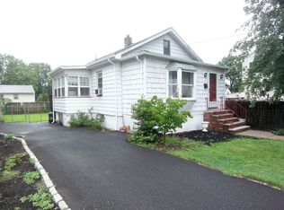114 Hart St, Clark, NJ 07066