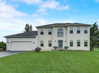 3162 Dovecote Dr, Quakertown, PA 18951