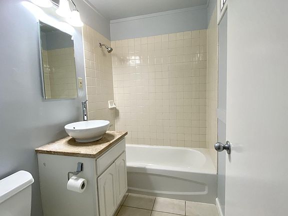 5th image of 1543 Irving St