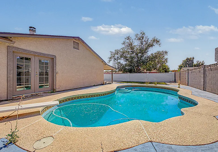 13608 N 41st Pl — Photo 6