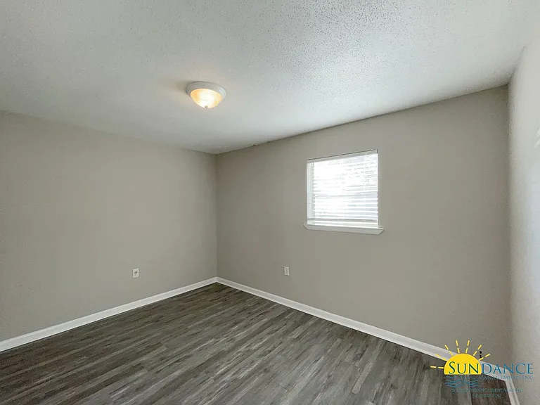 794B Navy St — Photo 4