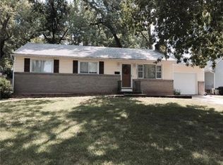 3907 NE 53rd St, Kansas City, MO 64119