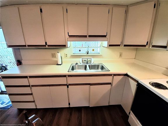 5th image of 8262 Sebring Dr