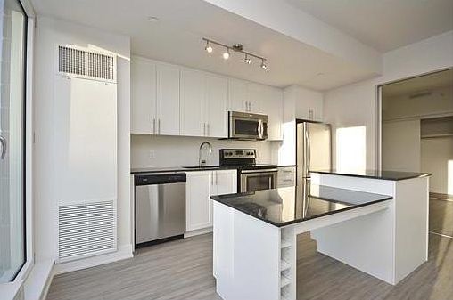 5th image of 118 Holmwood Ave #1017927