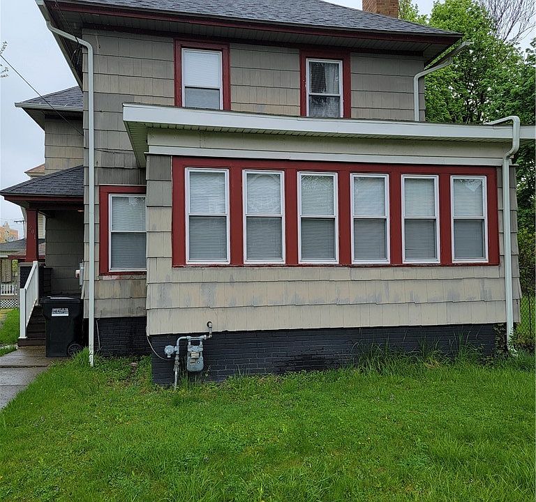 1st image of 201 E Kennedy St