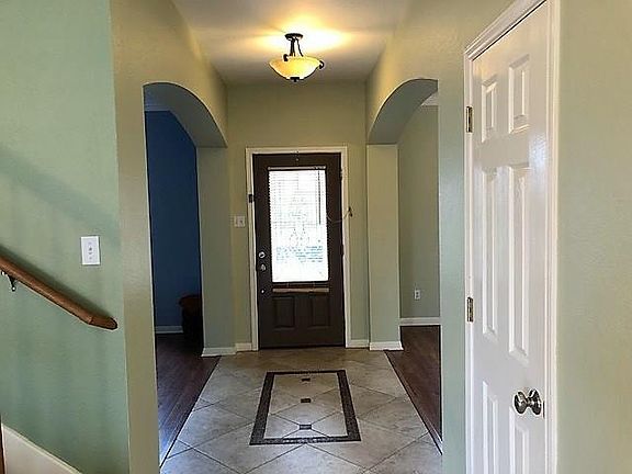 4th image of 7104 Avignon Dr