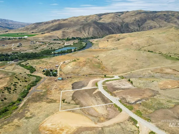 2 Margarets Way, Horseshoe Bend, ID 83629