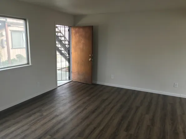 744 E Dennett Ave #104, Fresno, CA 93728