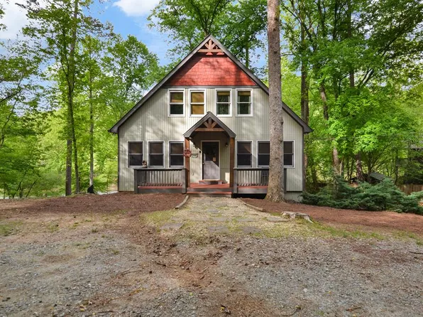 688 Navaho Way, Ellijay, GA 30540