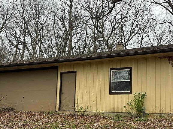 5th image of 445 County Rd E