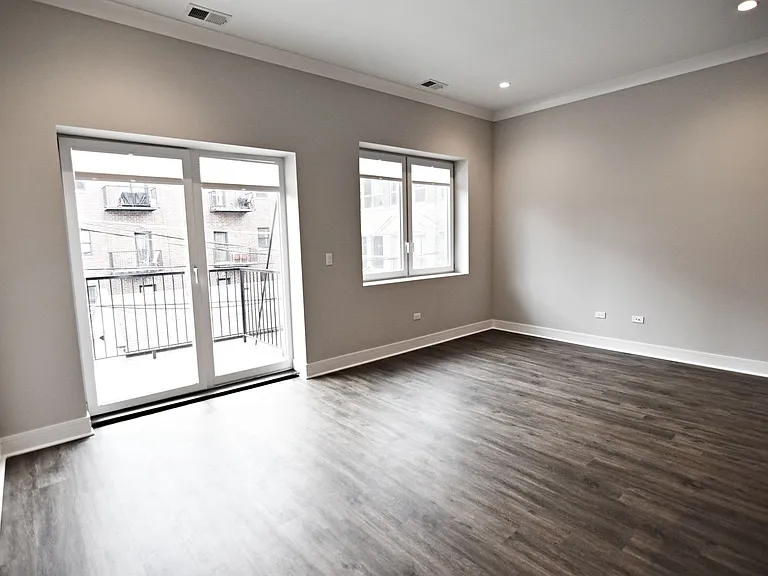 927 W. Irving Park — Photo 11