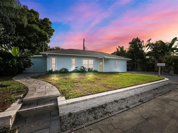 145 93rd Ave, Treasure Island, FL 33706