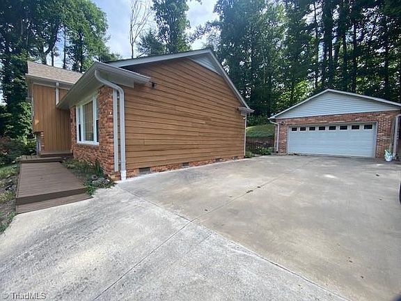 5th image of 1524 Cedar Ln