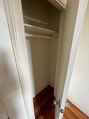 3rd image of 552 Parkside Ave #405