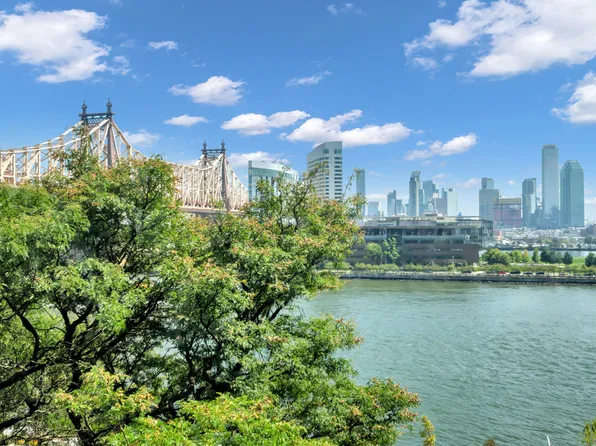 1 Sutton Place South image 6 of 26