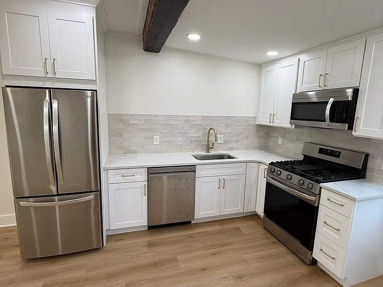 153 W Palmer St — Photo 7