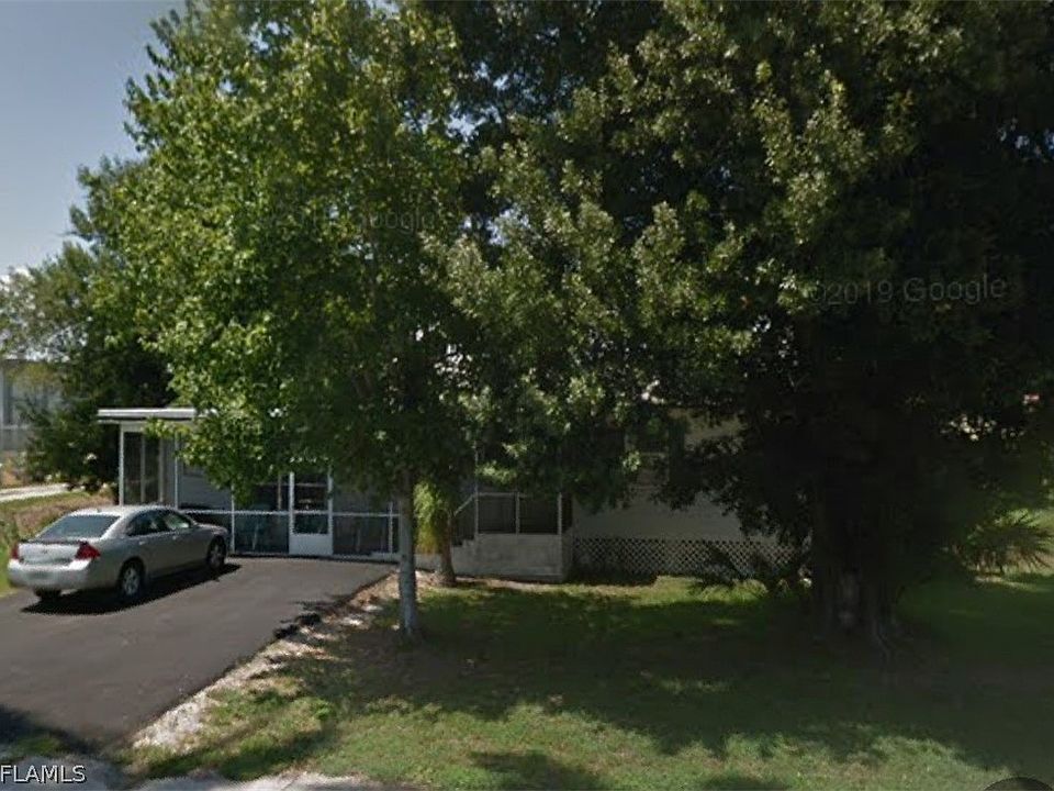 1st image of 399 Avenue J SW