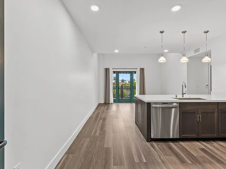 800 Santa Barbara St — Photo 14