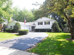 1212 Suffolk St, Naperville, IL 60563