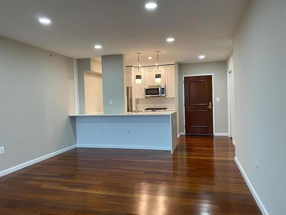 1st image of 7111 Woodmont Ave APT 413