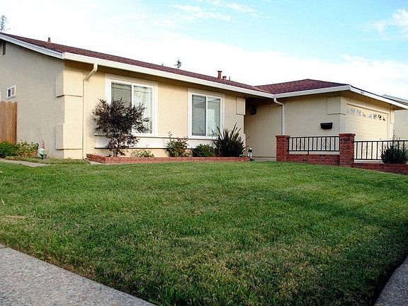 2nd image of 664 Youngs Ct