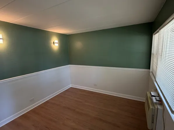 5621 W 35th St Floor 1, Cicero, IL 60804