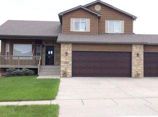 6604 Cog Hill Ln, Rapid City, SD 57702