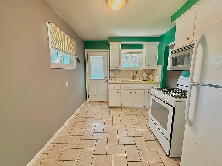 29014 Block St — Photo 14