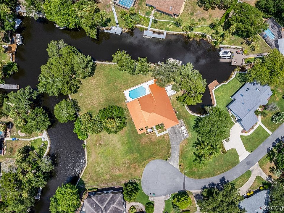 1st image of 11649 W Clubview Dr