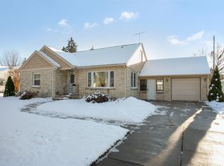 1602 Grace St, De Pere, WI 54115