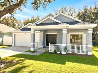 1044 Longville Cir, Tavares, FL 32778