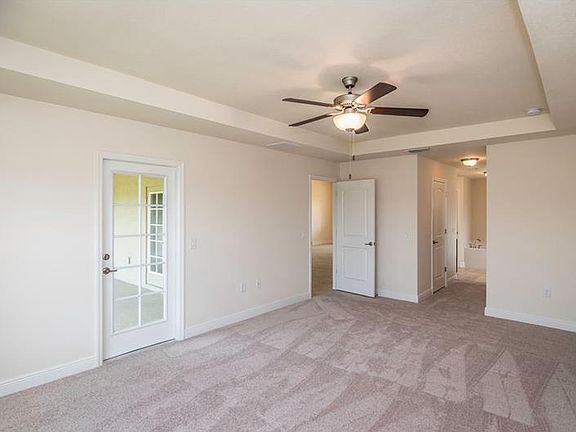 4th image of 13009 SW Pembroke Cir S
