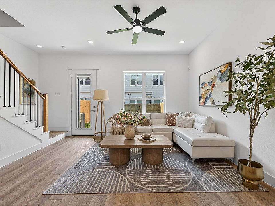 1st image of 305 Marcella St #D