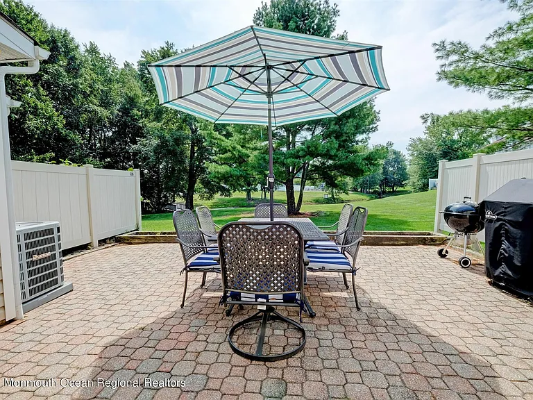 226 Teasdale Pl — Photo 28