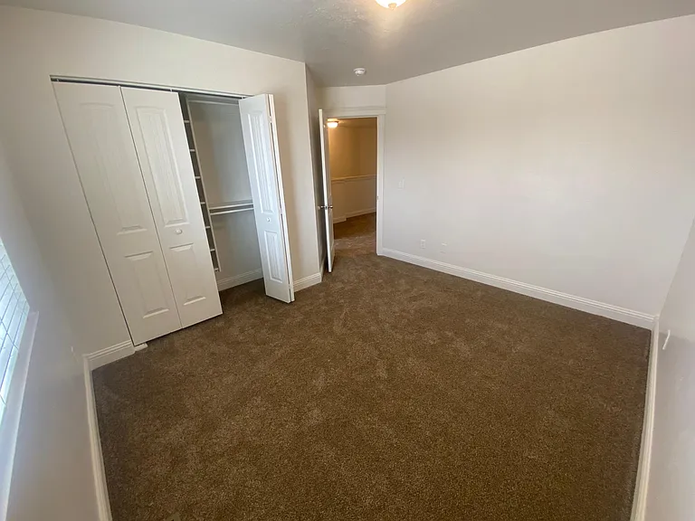 1587 N 565 W #104 — Photo 25
