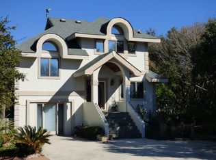 310 Duck Rd, Southern Shores, NC 27949