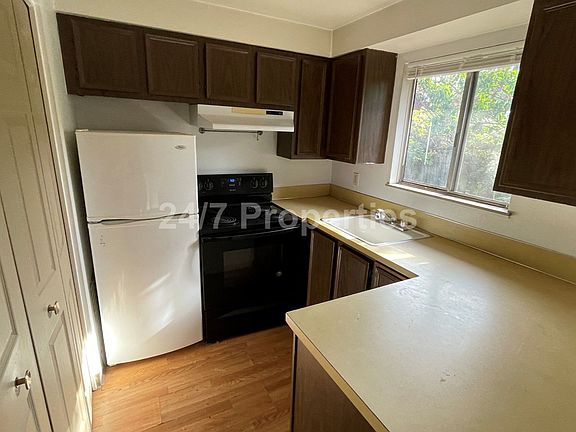 4th image of 1620 NE 72nd Ave #1622